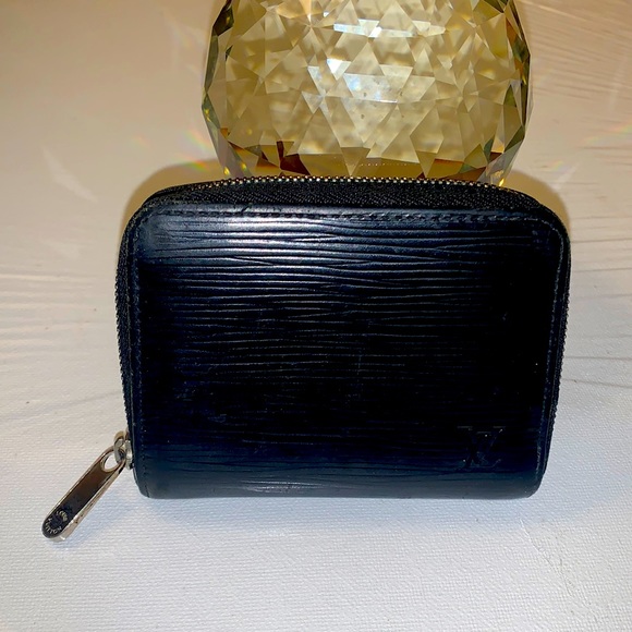 Louis Vuitton Epi  card case - Picture 2 of 10